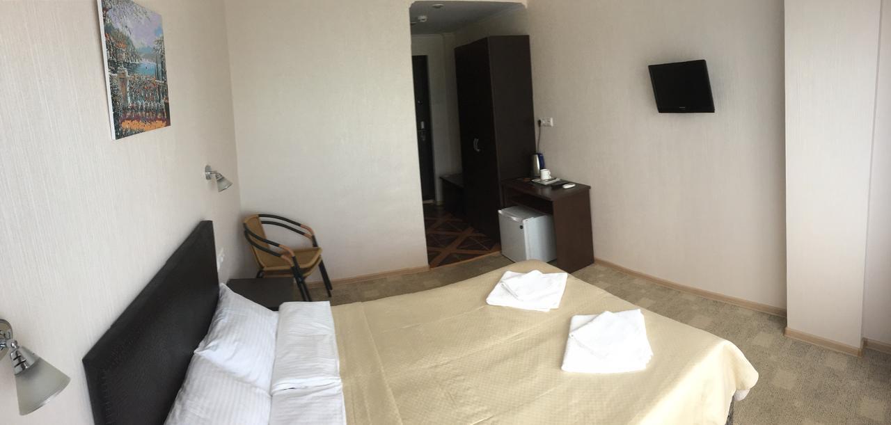 Iceberg Hotel Pizunda Luaran gambar
