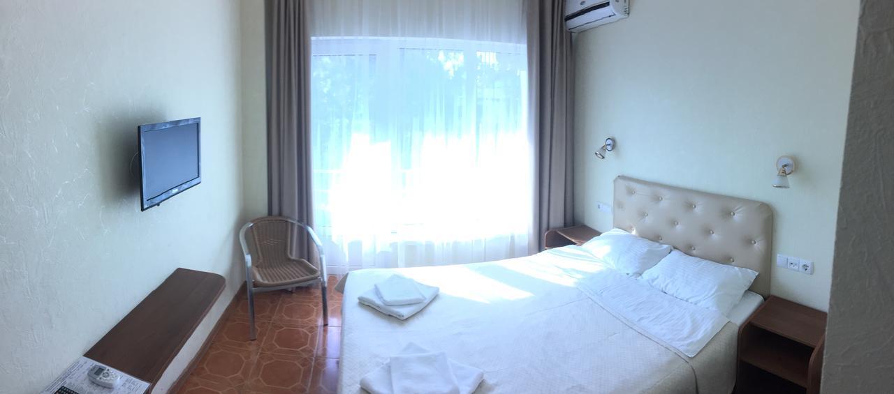 Iceberg Hotel Pizunda Luaran gambar
